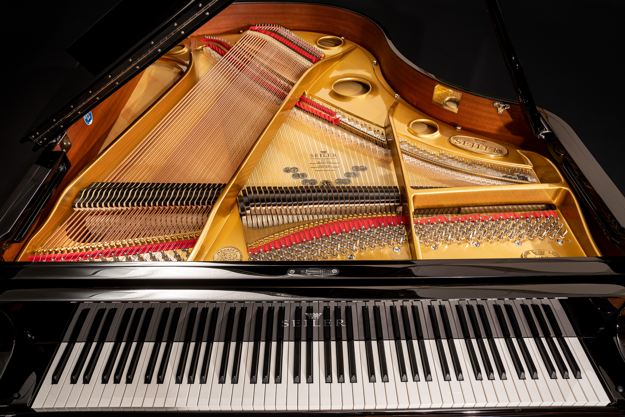 Large Product Photography Piano 3